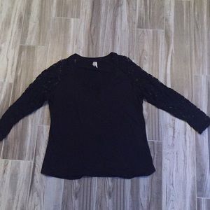 Black blouse with 3/4 lace sleeves